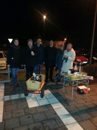 Kaffee oder Tee für den Pendler an der S-Bahn-Station: Jessica Braun, Johannes Karl, Marco Kreyer, Dr. Christian Pfeiffer, Frank Riegler und Gudrun Wagner