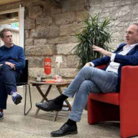 Jürgen Bachmann (rechts) im Gespräch mit Johannes Schneider